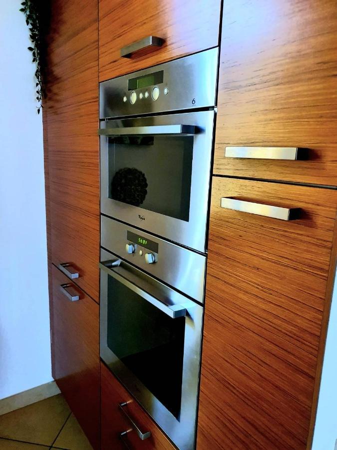 Divina Luxury Apartment With Jacuzzi Near The Lake Комо Екстер'єр фото